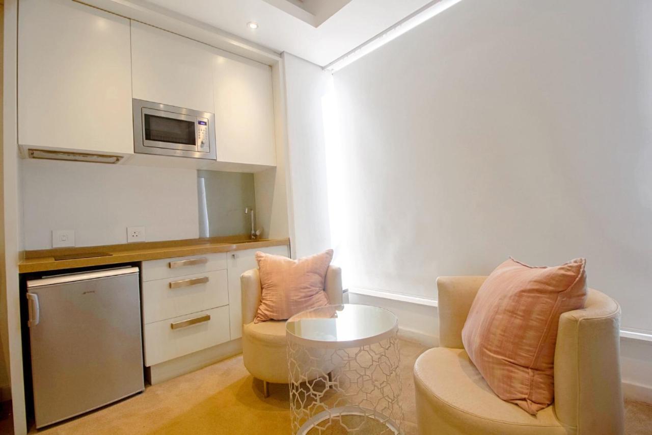 Sandton Luxury Apartment Johannesburg Exterior photo